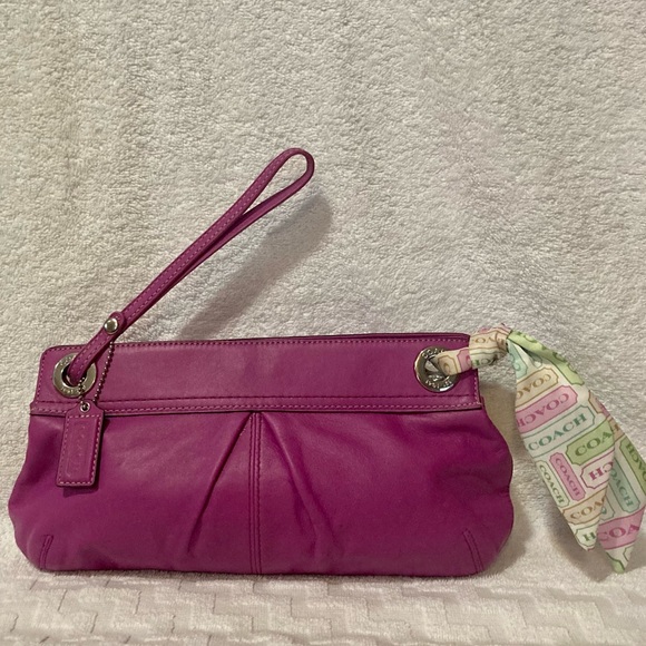 LIKE NEW‼️COACH F13555 KYRA LEATHER CLUTCH WITH MINI SCARF - Picture 5 of 10